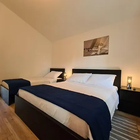 Fuer 5 Personen Ca 80 Qm In Peroj, Istrien Istrische Riviera Holiday home Peroj